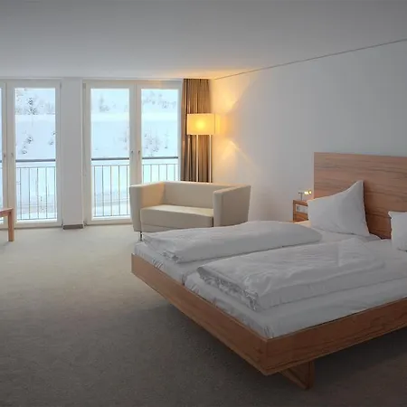 Pepis Skihotel 4* Санкт-Антон-ам-Арльберг