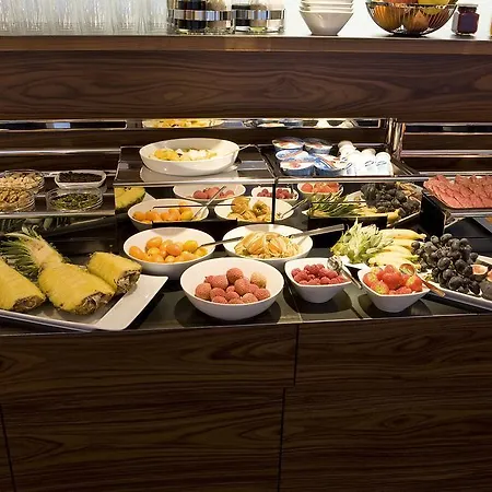 Pepis Skihotel 4* Санкт-Антон-ам-Арльберг
